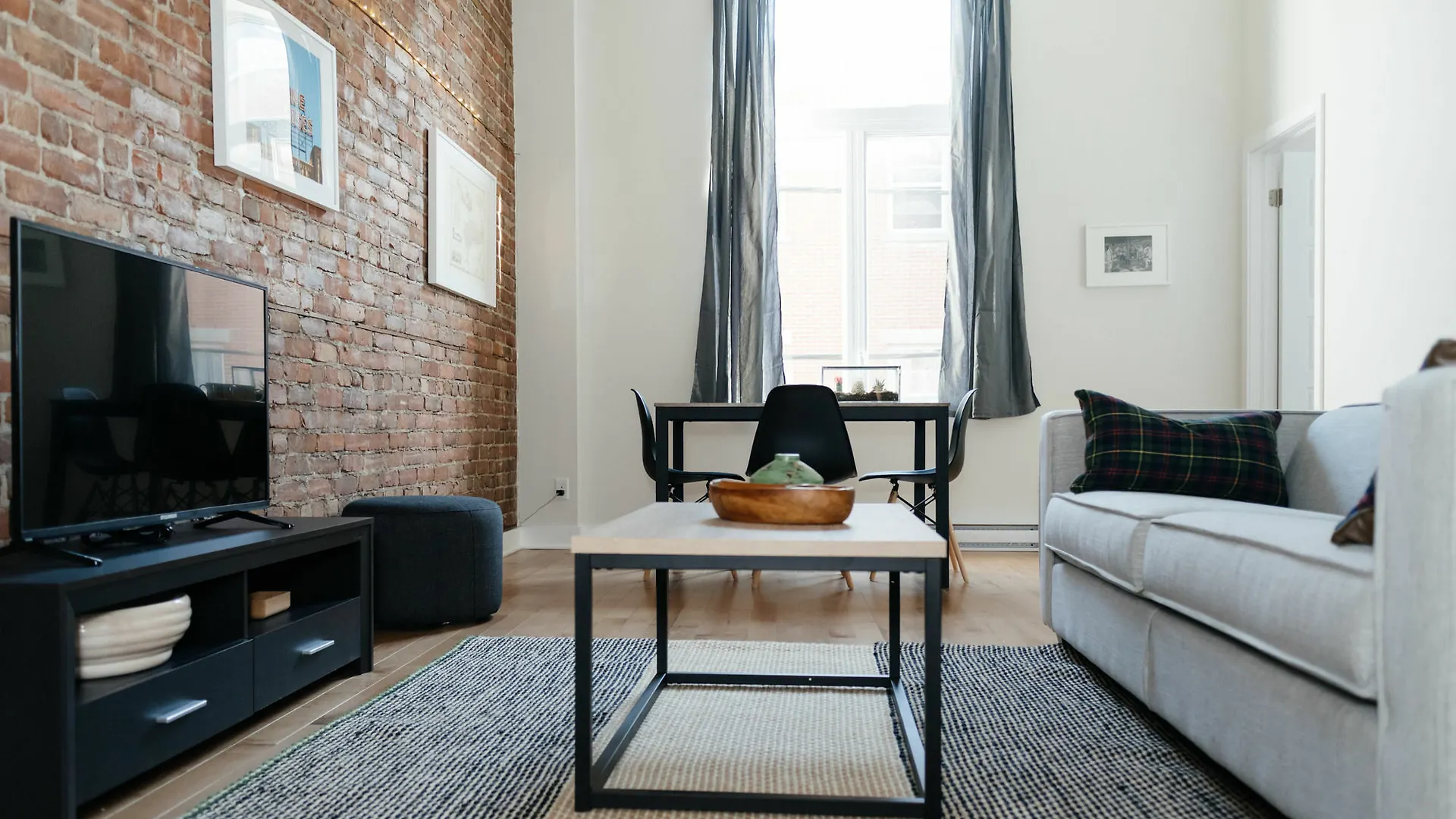 Lovely 2Br In The Village By Sonder location